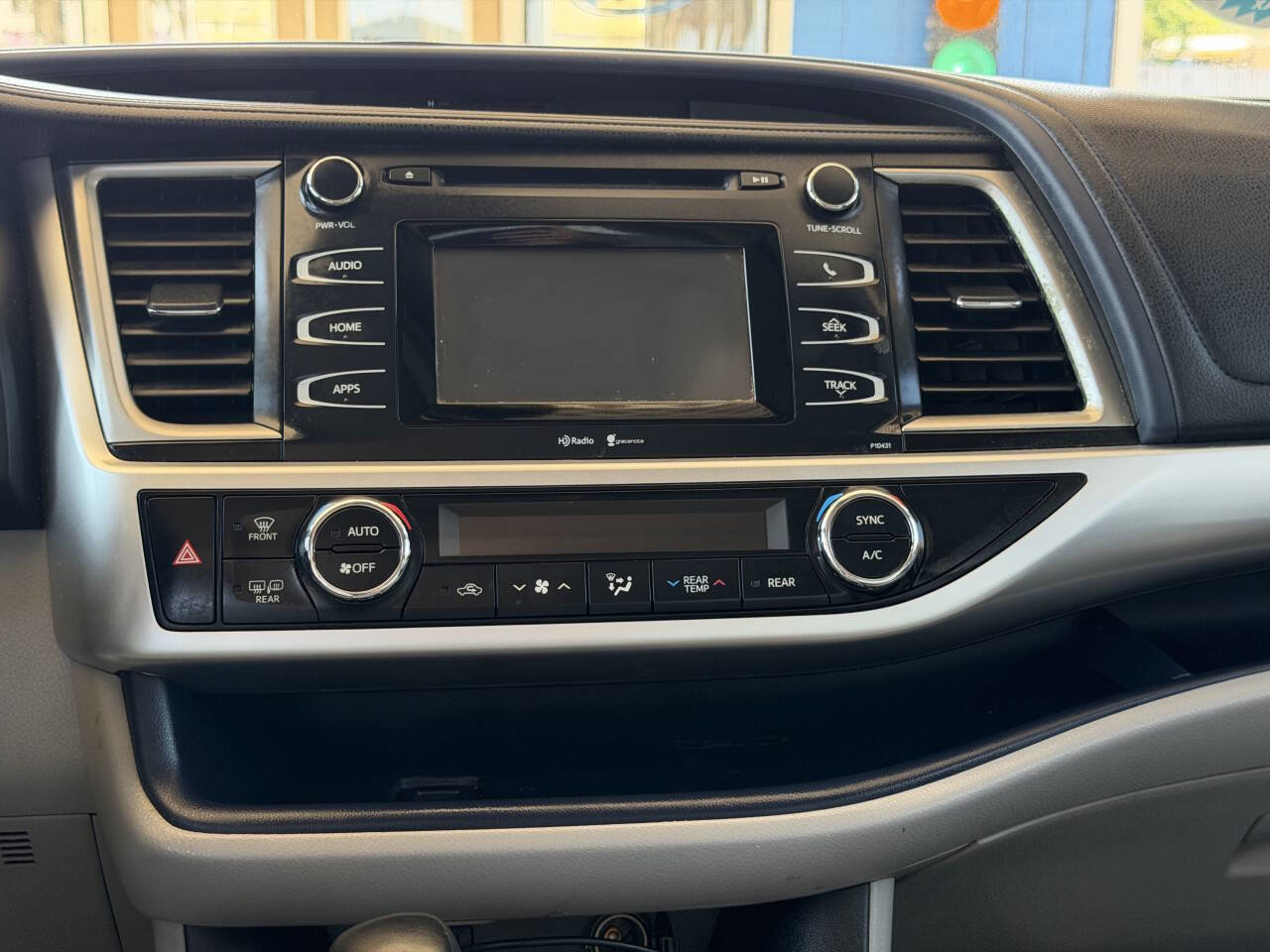 Used 2015 Toyota Highlander Plus image 22