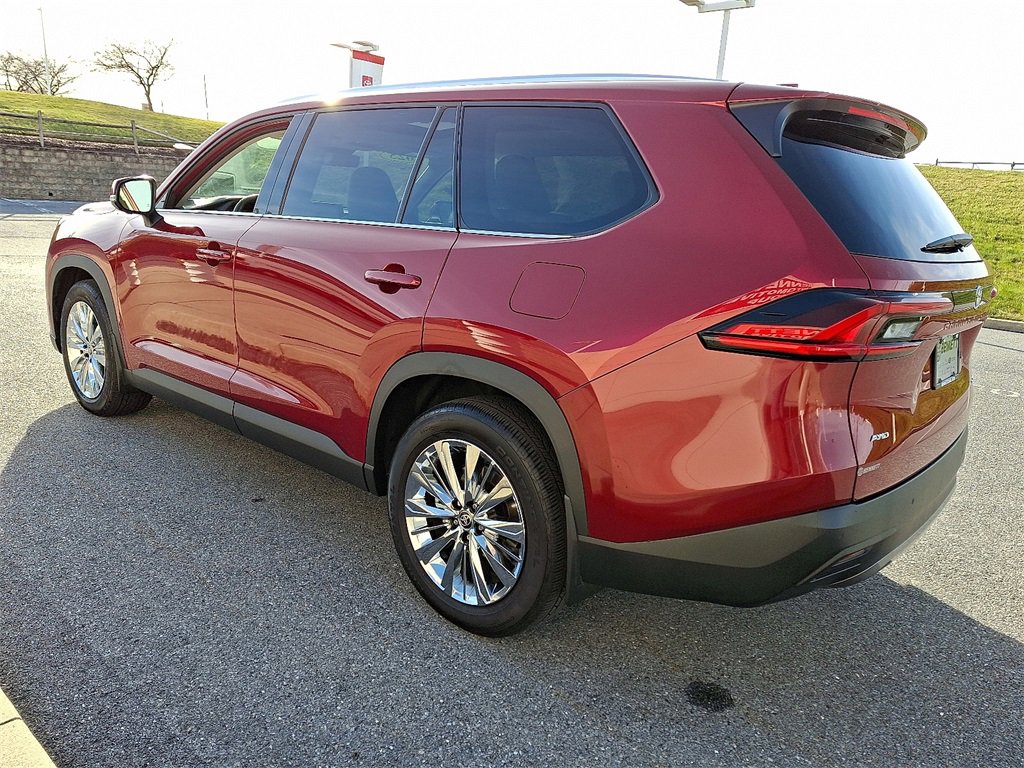 Certified 2025 Toyota Grand Highlander AWD image 7