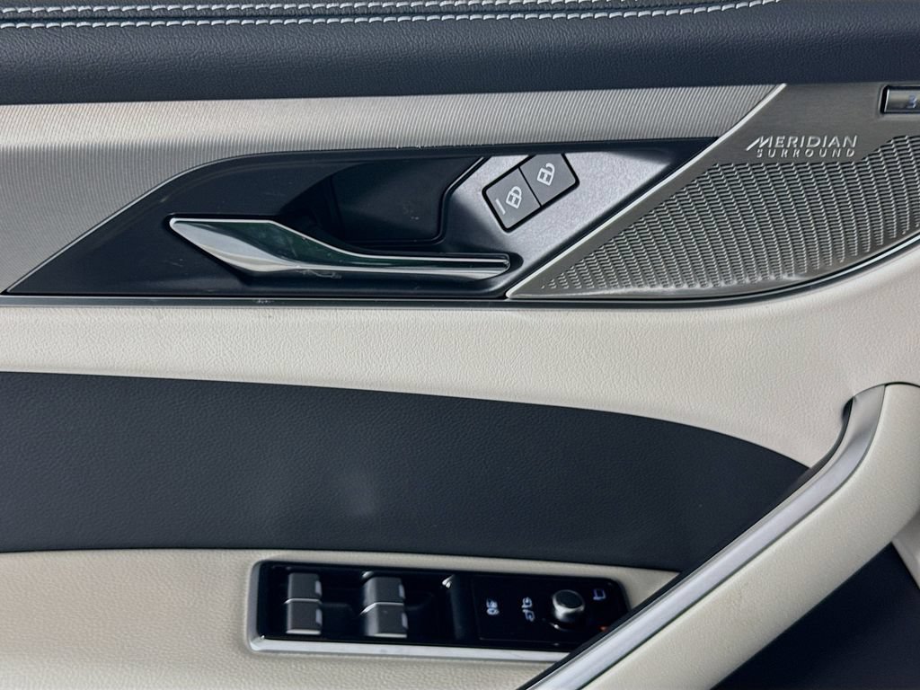 New 2026 Jaguar F-PACE R-Dynamic S AWD/4WD image 17