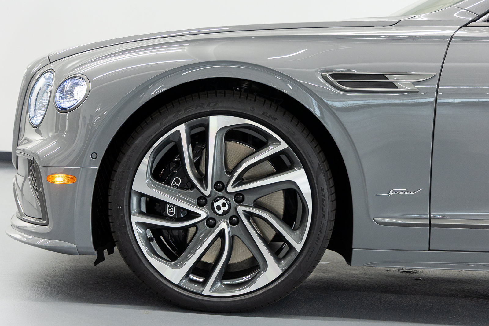 New 2026 Bentley Flying Spur Plug-In Hybrid AWD/4WD image 15