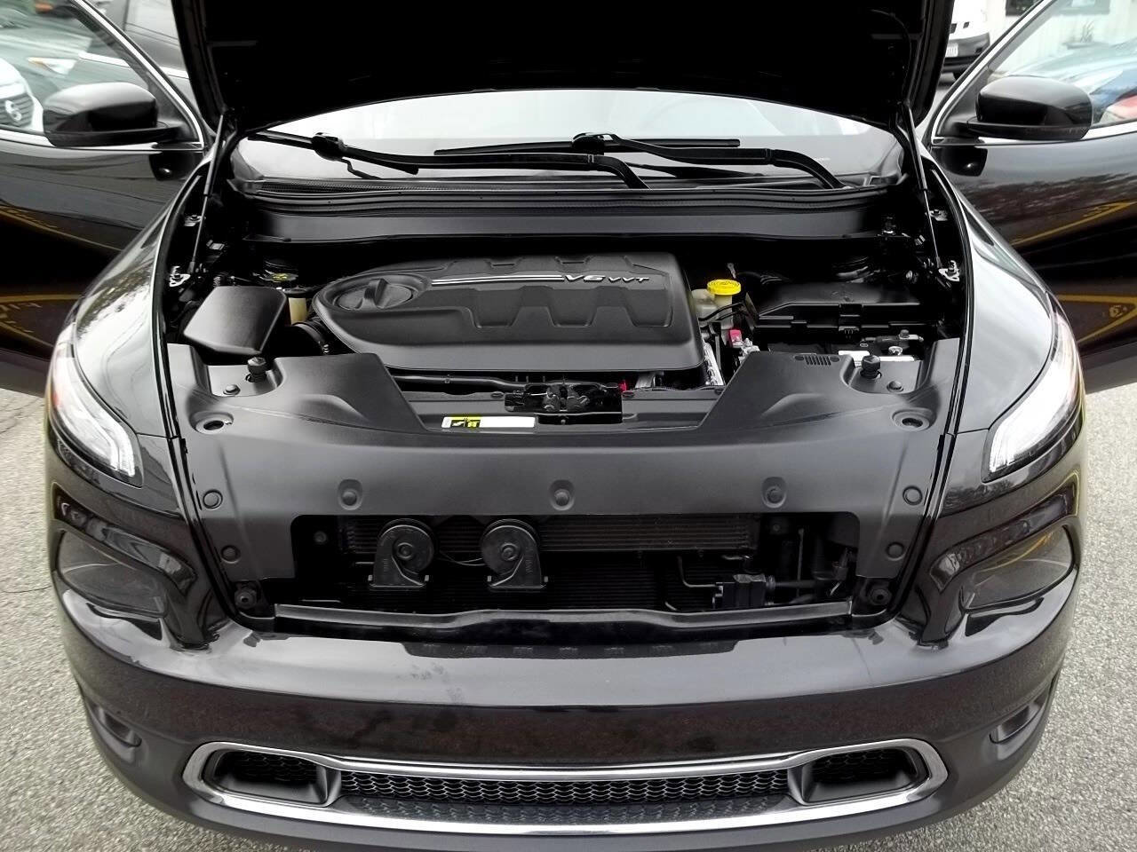 Used 2016 Jeep Cherokee Limited w/ Trailer Tow Group image 37