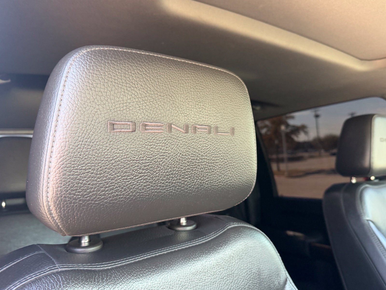Used 2021 GMC Sierra 2500 Denali w/ Denali Black Diamond Edition AWD/4WD image 53