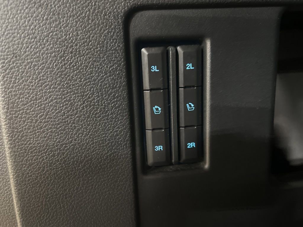 Used 2021 Ford Expedition XLT AWD/4WD image 32