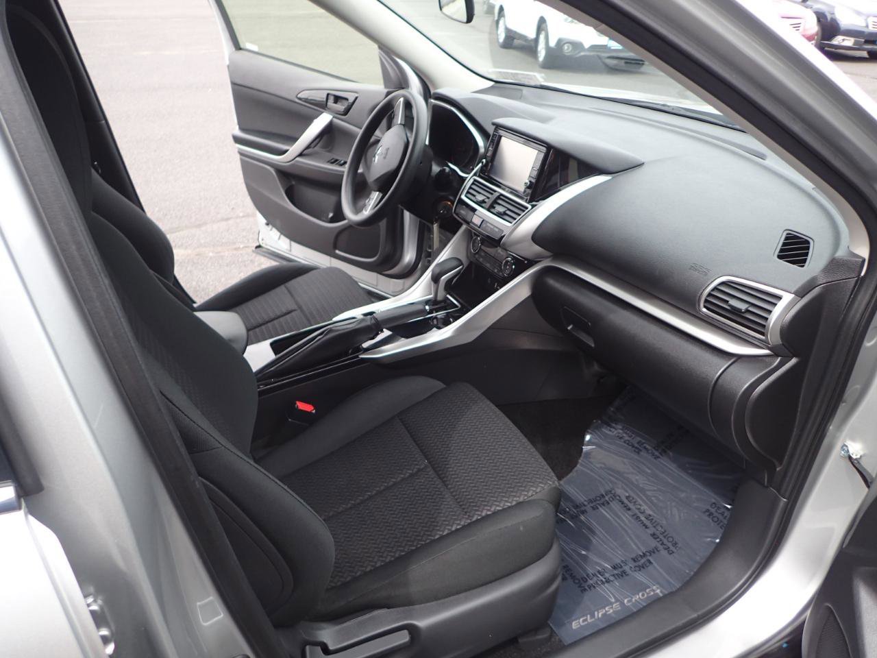 Used 2018 Mitsubishi Eclipse Cross ES image 13