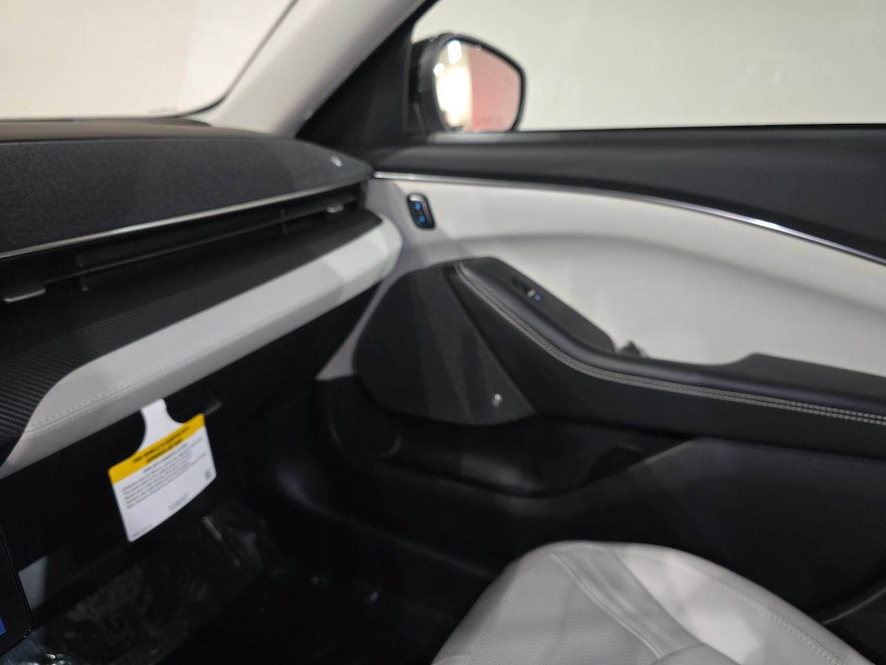 New 2025 Ford Mustang Mach-E Premium AWD/4WD image 31