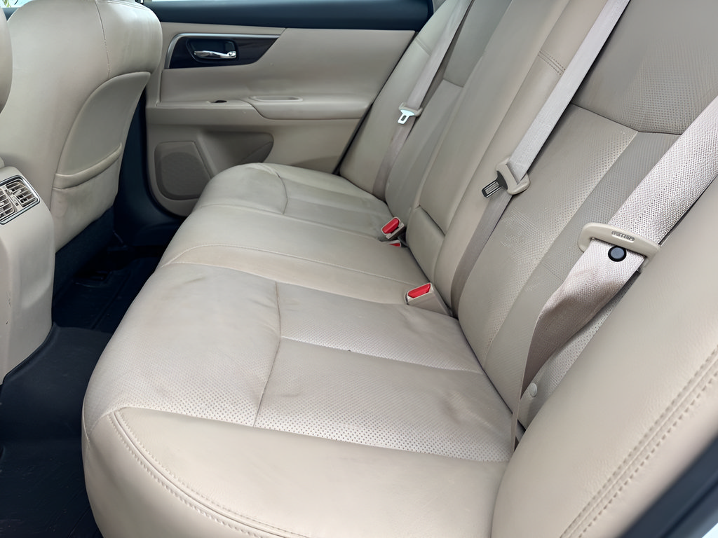 Used 2015 Nissan Altima 2.5 SL w/ Moonroof Package FWD image 11