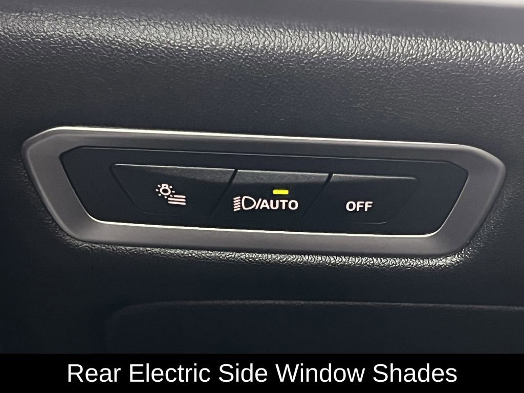 Used 2025 BMW X7 xDrive40i w/ M Sport Package image 24