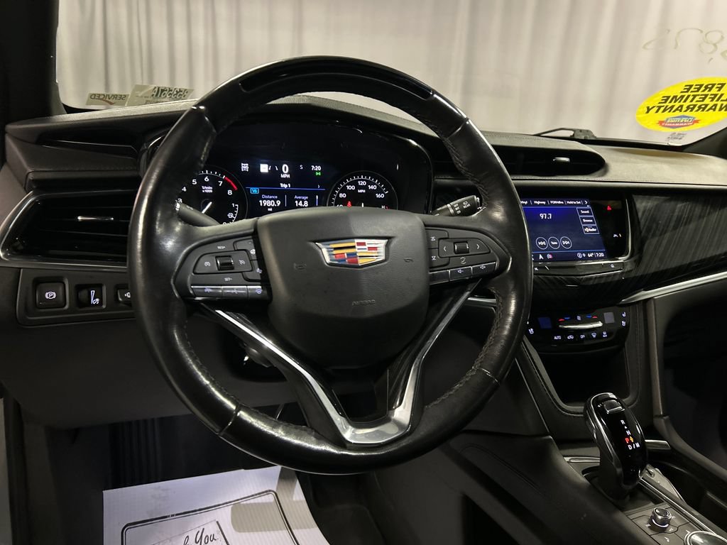 Used 2024 Cadillac XT6 Premium Luxury w/ Technology Package AWD/4WD image 15
