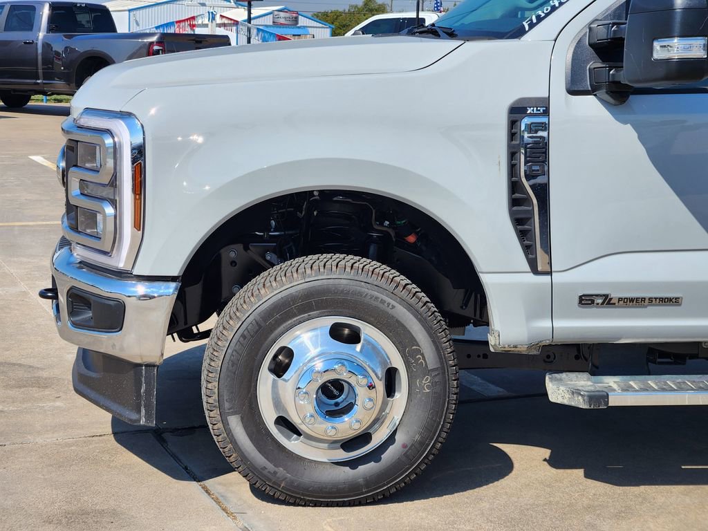 New 2026 Ford F350 XLT image 7