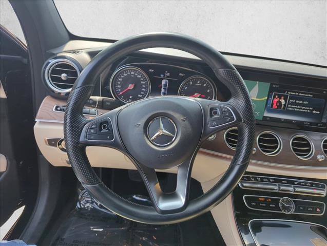 Used 2017 Mercedes-Benz E 300 image 22