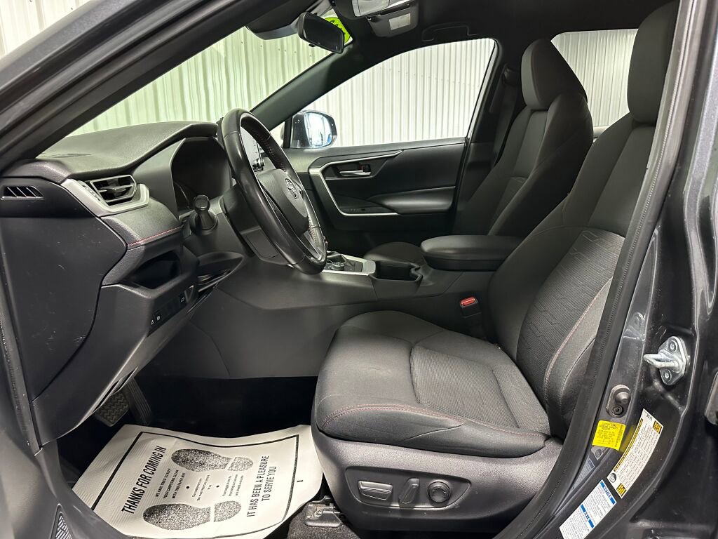 Used 2022 Toyota RAV4 SE w/ Carpet Mat Package (TMS) AWD/4WD image 11
