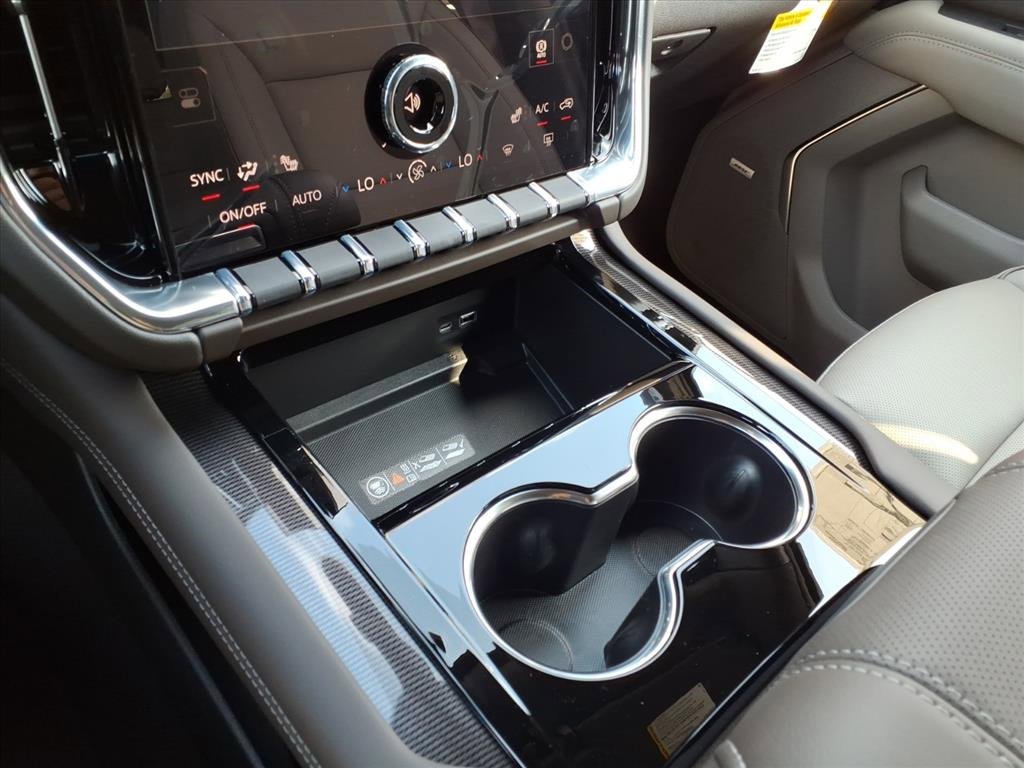 New 2026 GMC Yukon XL Elevation image 23