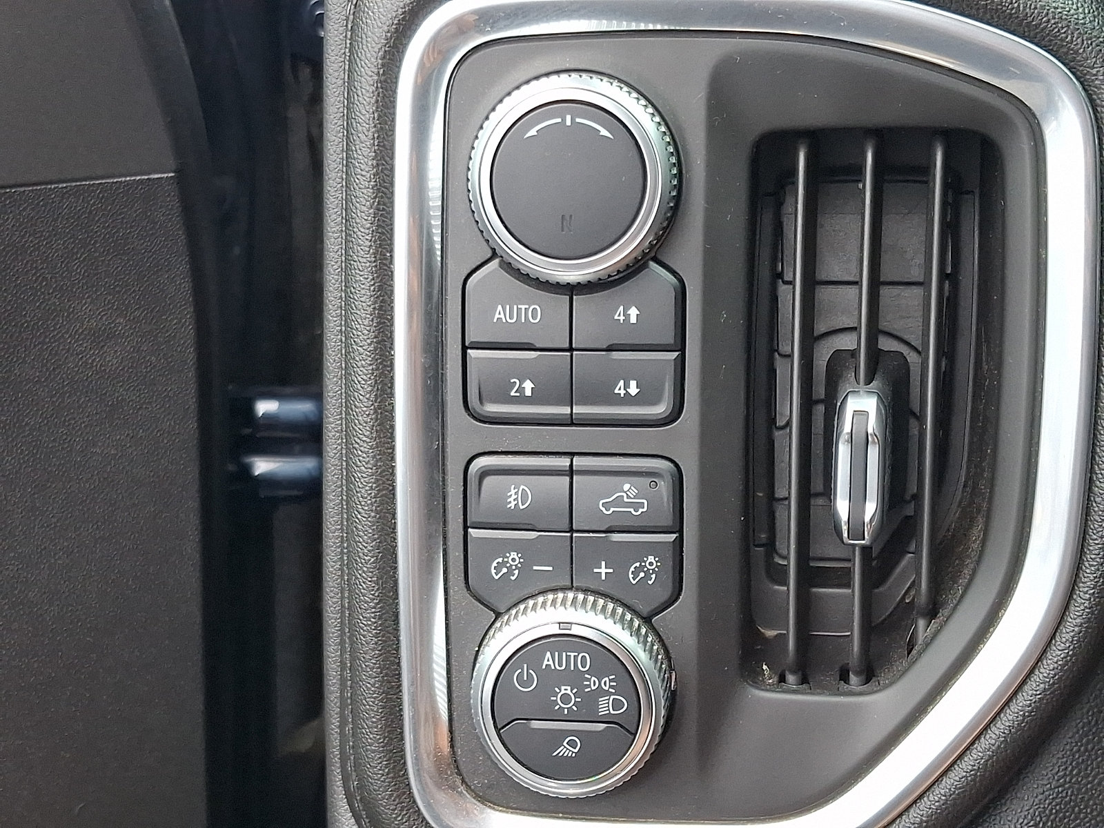 Used 2019 GMC Sierra 1500 Denali w/ Technology Package AWD/4WD image 25