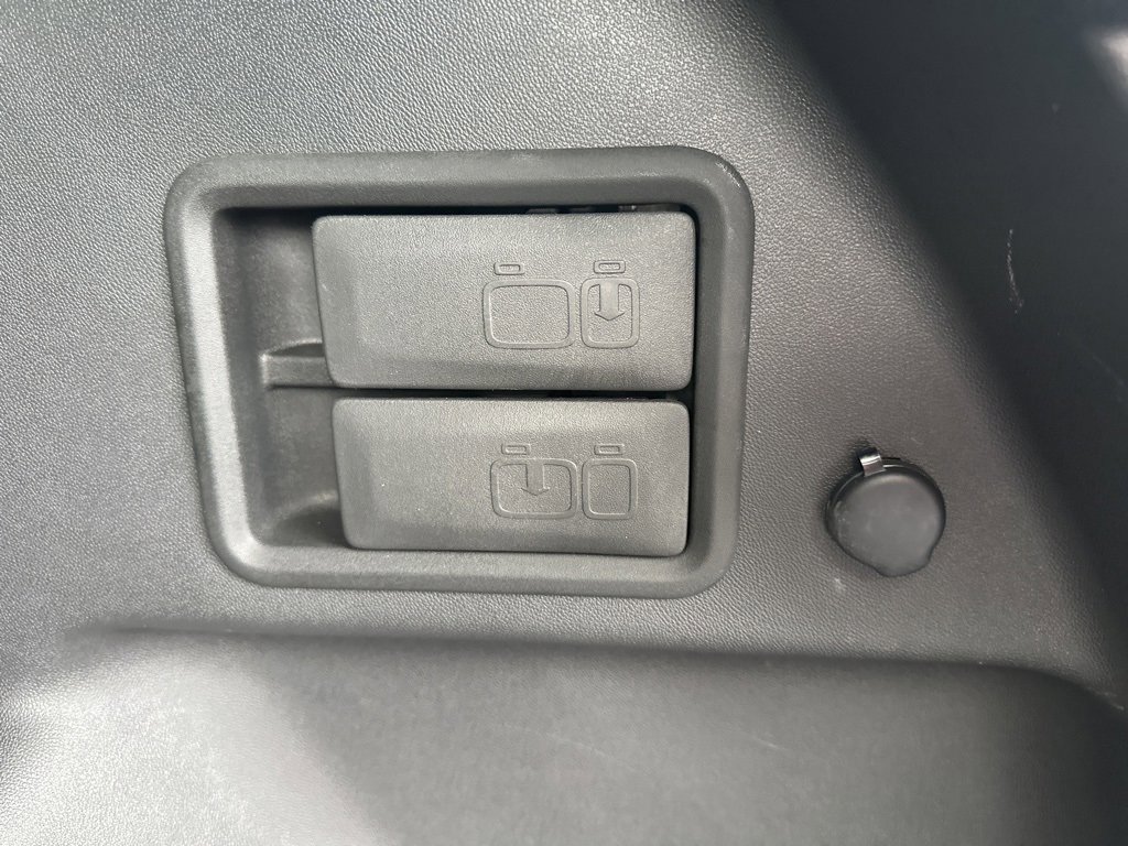 Used 2024 Chevrolet Equinox LT w/ LPO, Floor Liner Package image 10