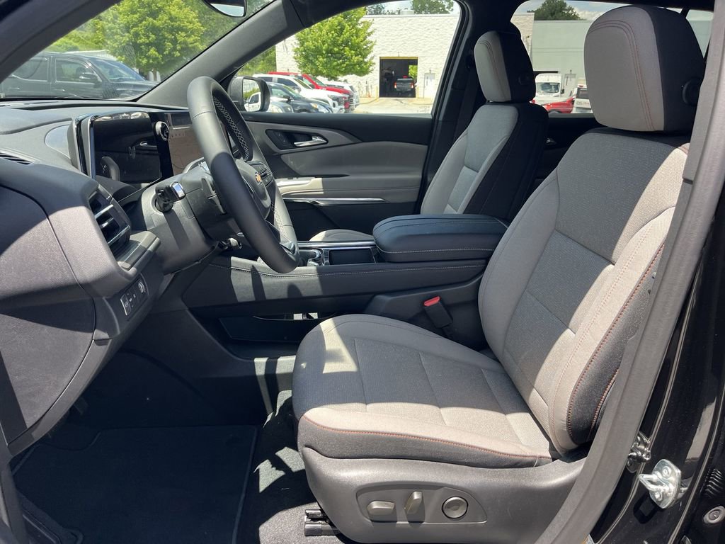 New 2025 Chevrolet Traverse LT w/ Driver Confidence Package image 20