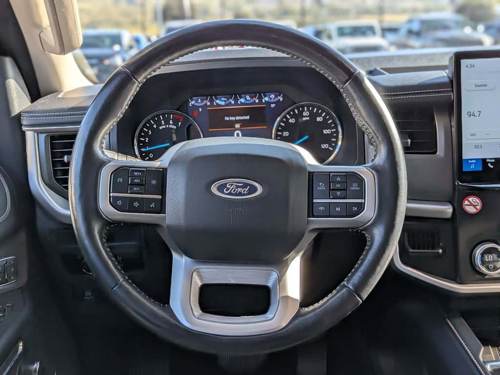 Used 2024 Ford Expedition XLT image 13