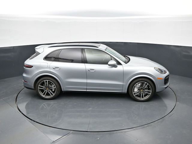 Used 2020 Porsche Cayenne Turbo AWD/4WD image 42