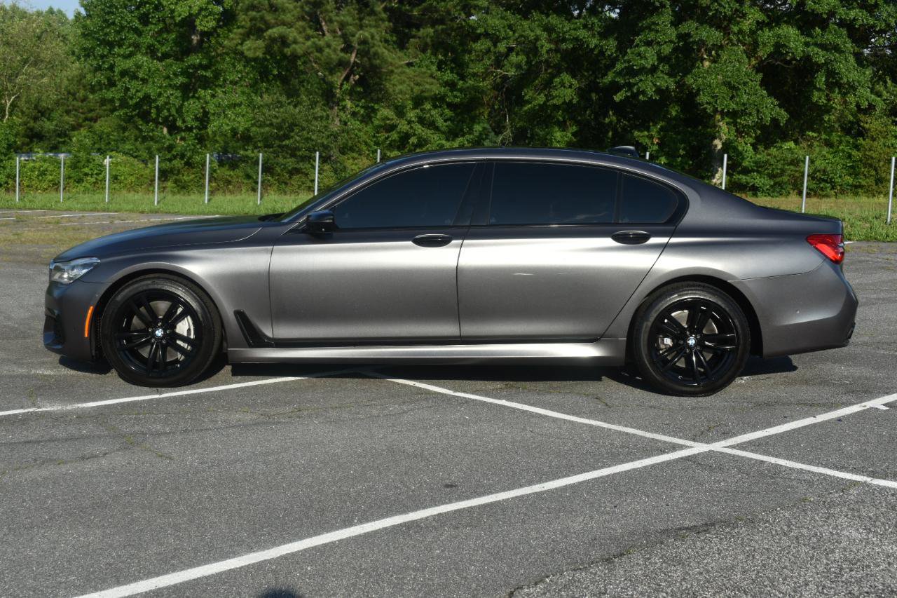 Used 2018 BMW 750i xDrive AWD/4WD image 9