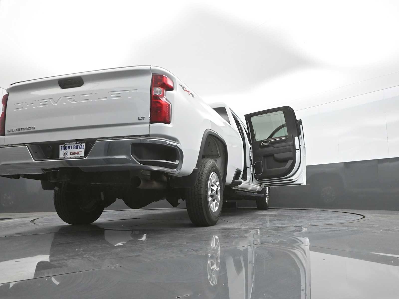 Used 2025 Chevrolet Silverado 2500 LT w/ Convenience Package AWD/4WD image 46