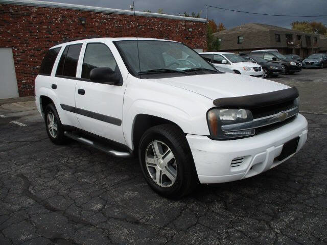 Used 2005 Chevrolet TrailBlazer LS w/ LS Preferred Equipment Group image 2