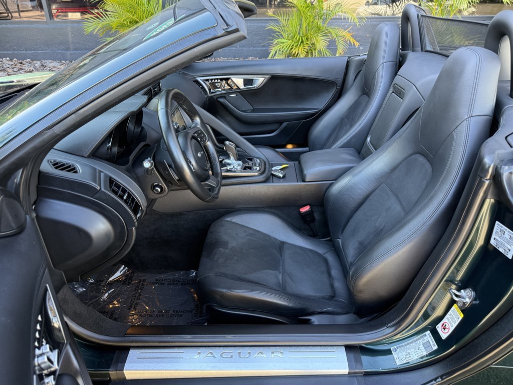 Used 2016 Jaguar F-TYPE Convertible image 18