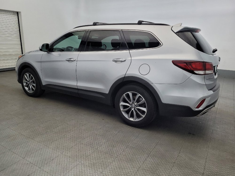 Used 2018 Hyundai Santa Fe SE image 3
