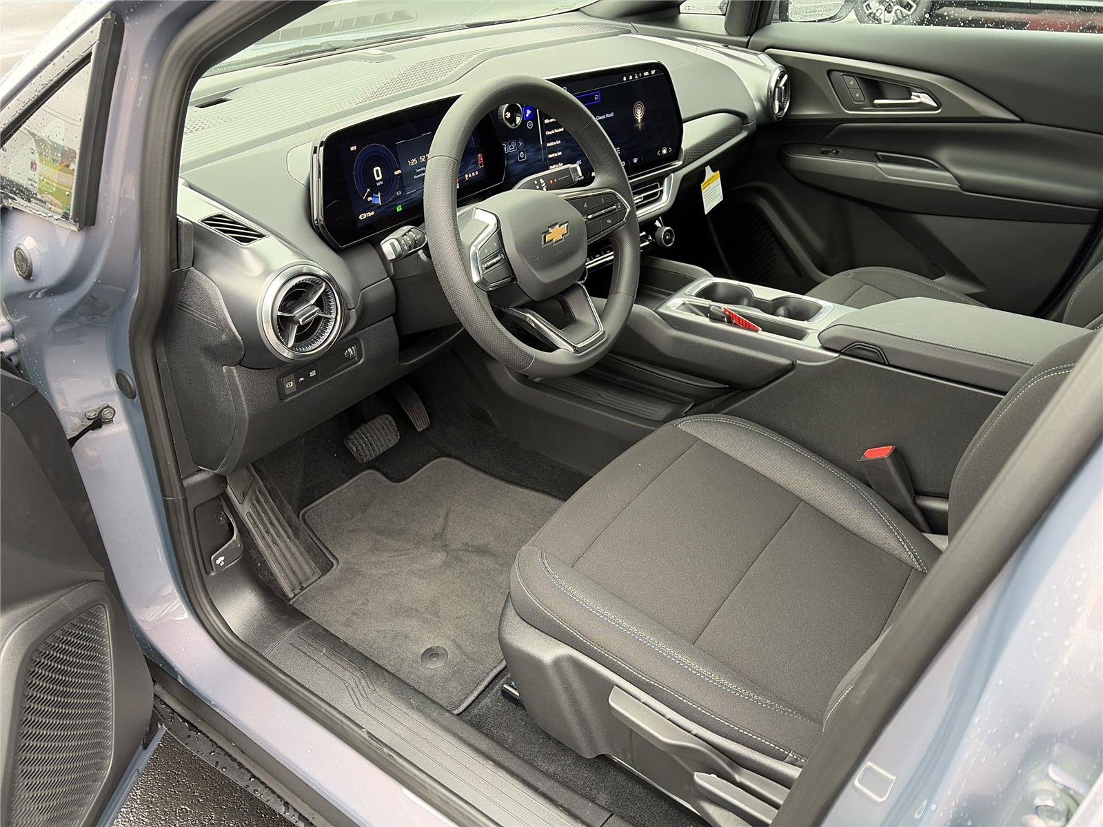New 2026 Chevrolet Equinox EV LT FWD image 15