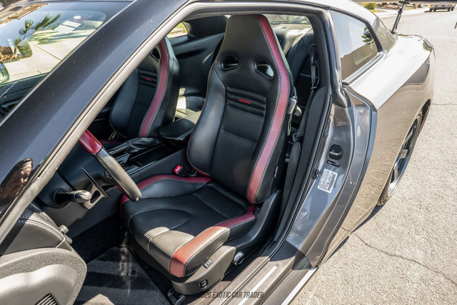 Used 2016 Nissan GT-R Black Edition AWD/4WD image 24