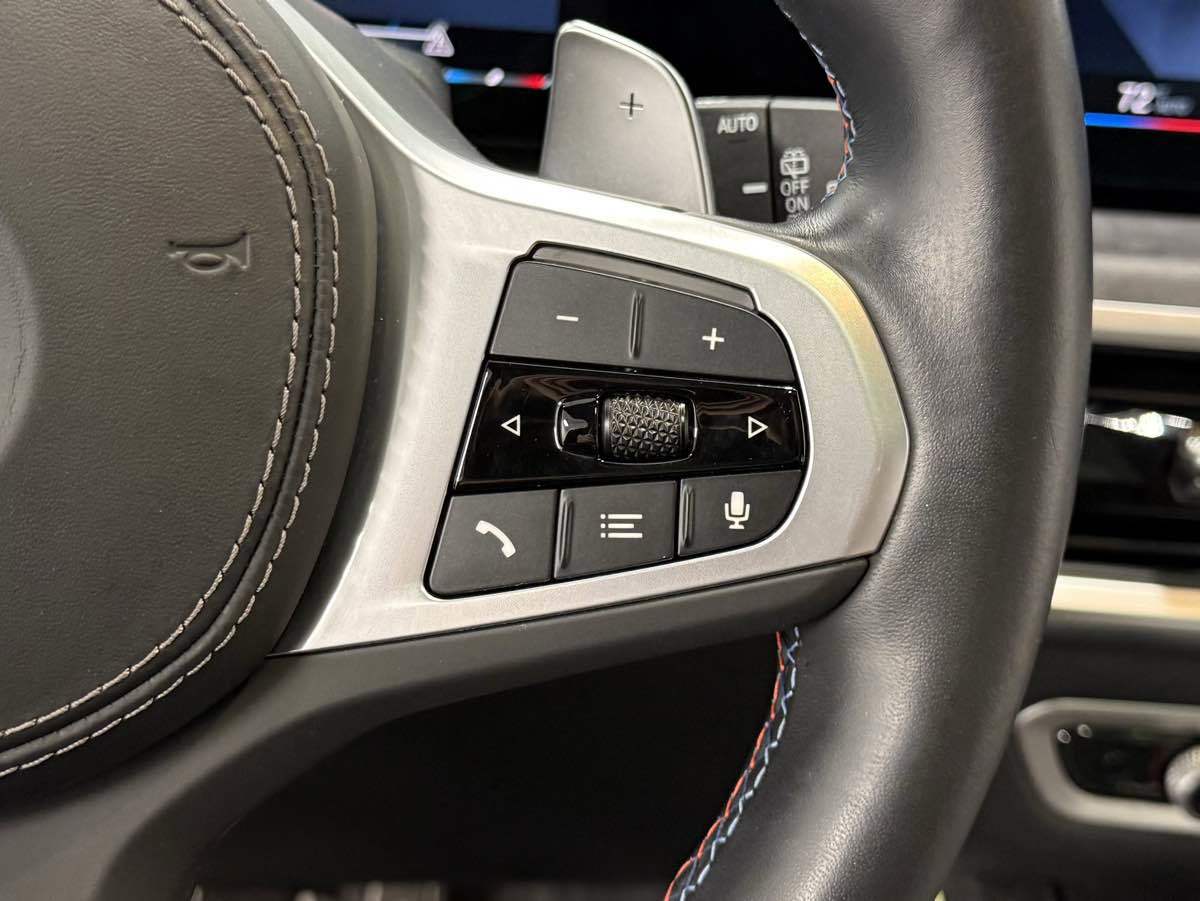 Used 2023 BMW X7 M60i image 26