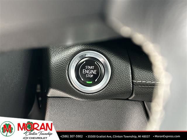 Used 2023 Buick Envision Avenir image 17