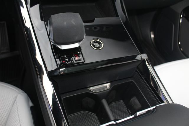 Used 2025 Land Rover Range Rover Sport Dynamic SE image 15