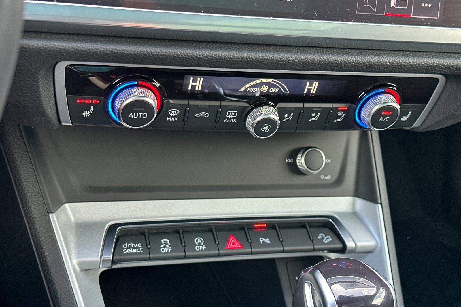 Used 2022 Audi Q3 2.0T Premium image 22