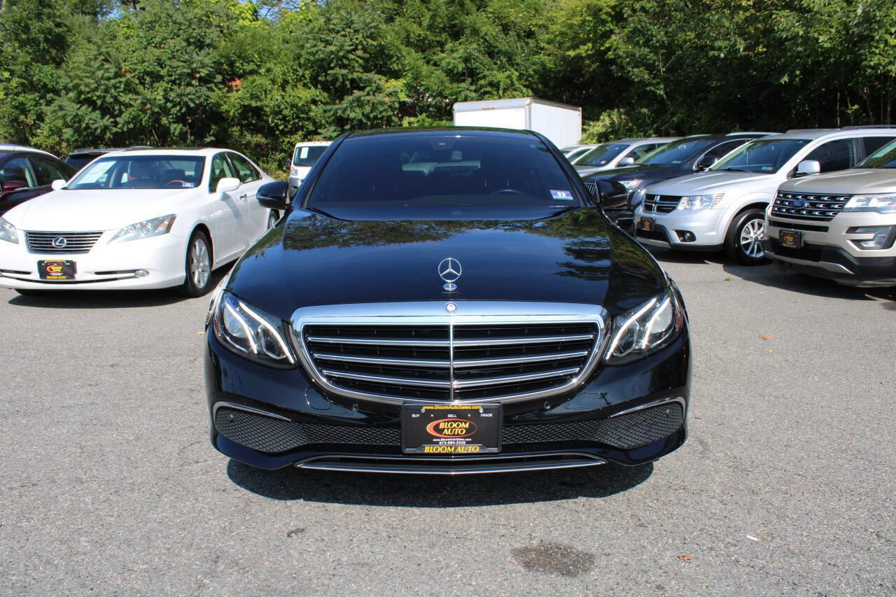 Used 2017 Mercedes-Benz E 300 4MATIC image 2