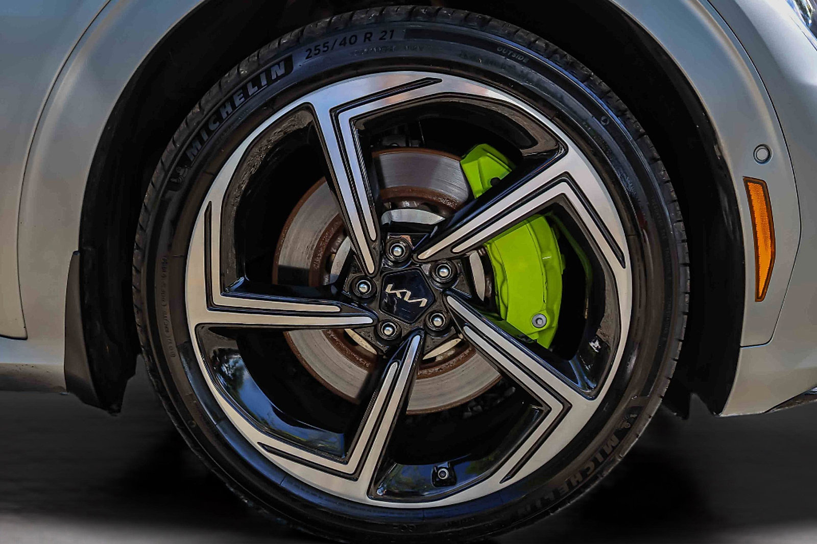 Certified 2024 Kia EV6 GT AWD/4WD image 30