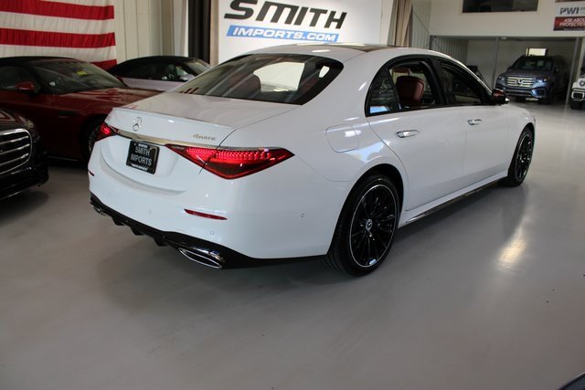 Used 2025 Mercedes-Benz S 580 4MATIC Sedan w/ AMG Line Package image 44