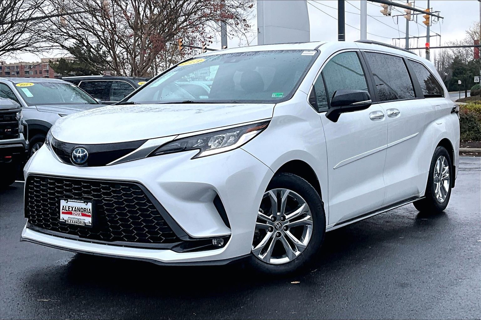 Used 2023 Toyota Sienna XSE