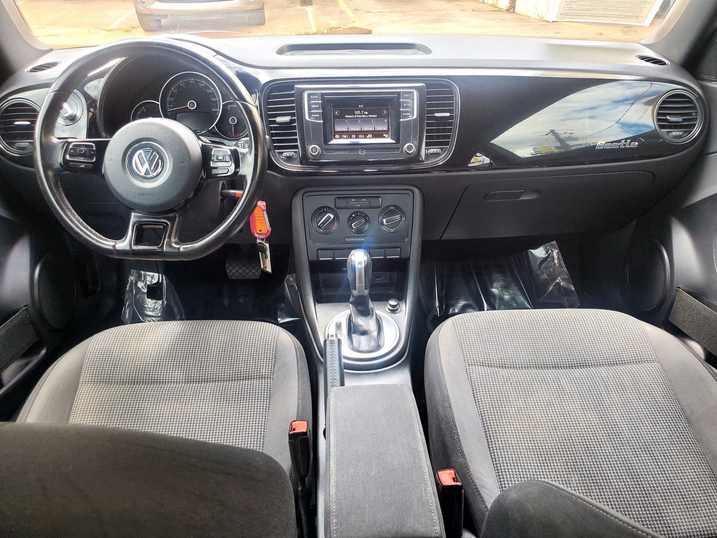 Used 2019 Volkswagen Beetle 2.0T S FWD image 31