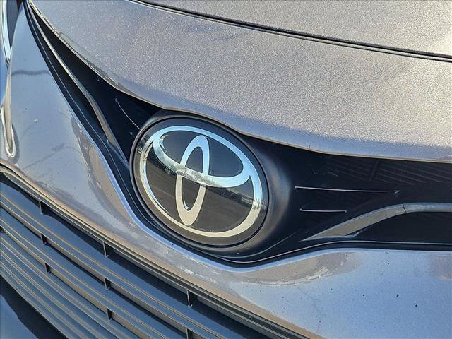 Used 2021 Toyota Camry LE w/ Carpet Mat Package (TMS) FWD image 30