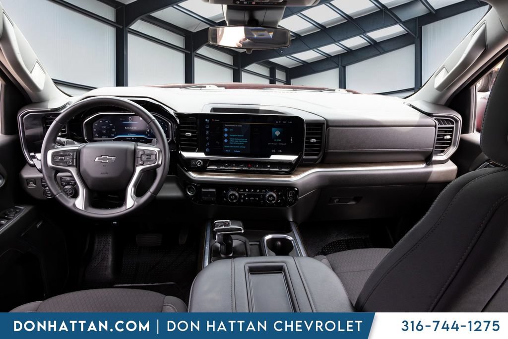 Used 2022 Chevrolet Silverado 1500 RST w/ Convenience Package II AWD/4WD image 5