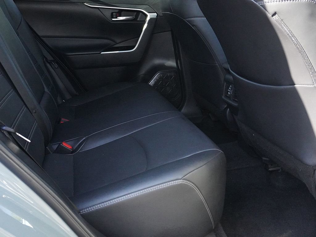 Used 2023 Toyota RAV4 XLE Premium AWD/4WD image 32