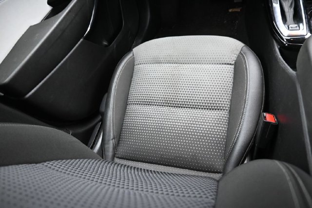 Used 2024 Chevrolet Trax LT FWD image 9