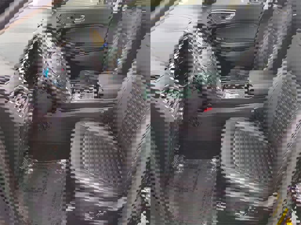 Used 2019 Ford Edge SEL w/ Equipment Group 201A image 8