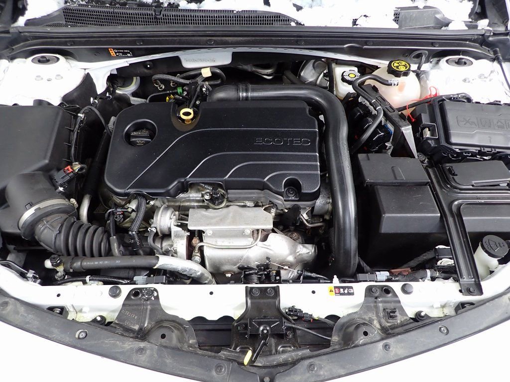 Used 2020 Chevrolet Malibu LT image 7