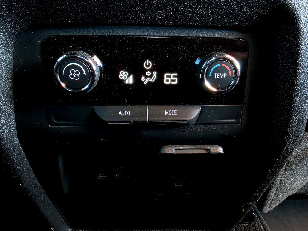 Used 2024 Chevrolet Traverse LT w/ LPO, Floor Liner Package AWD/4WD image 71