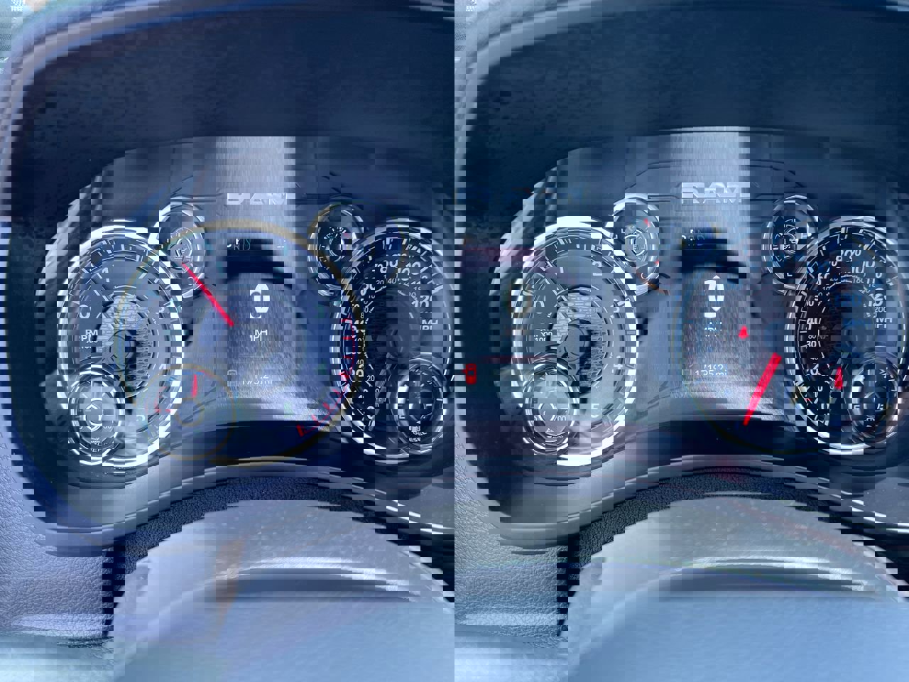 Used 2024 RAM 2500 Tradesman w/ Chrome Appearance Group image 20