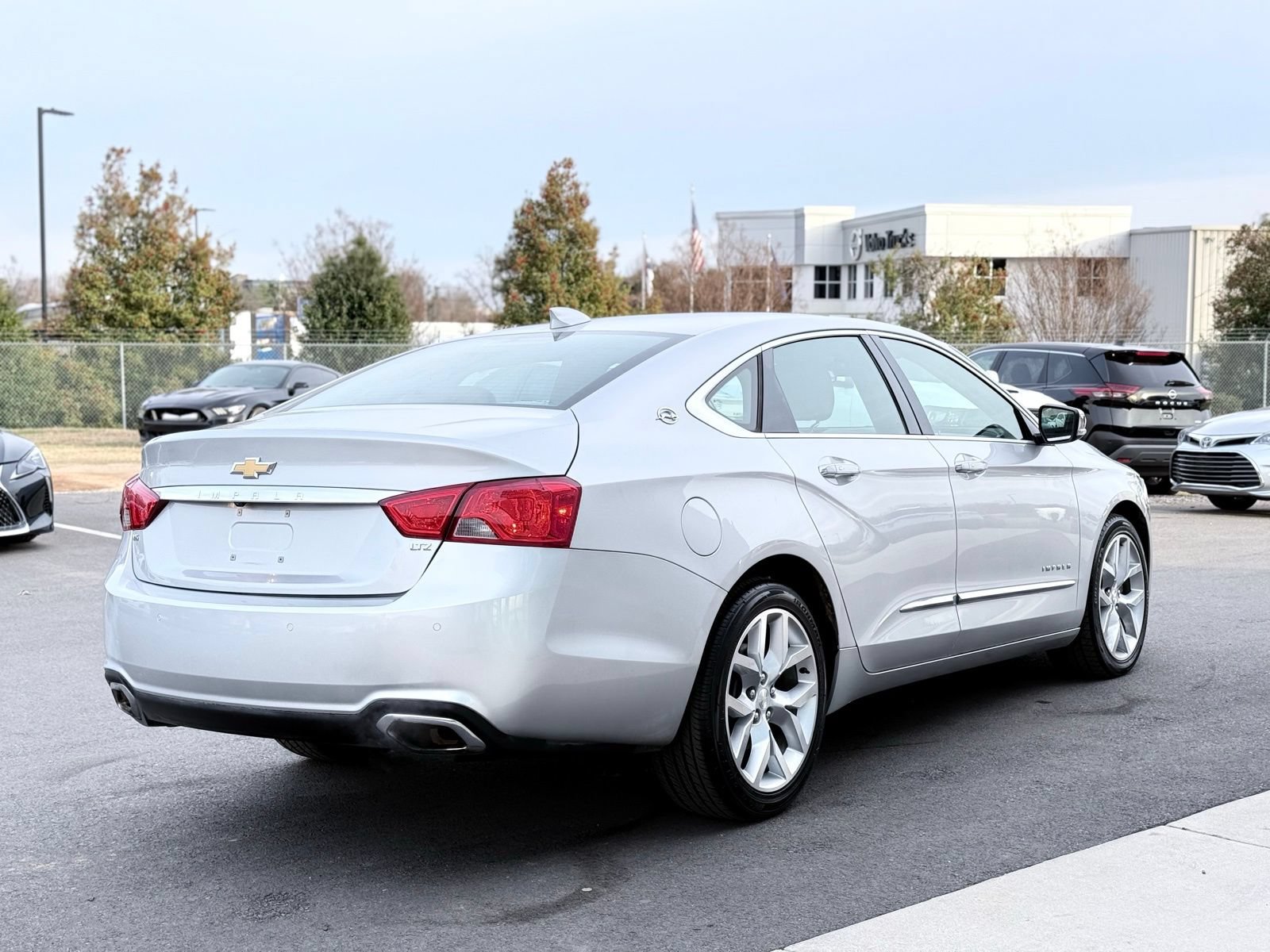 Used 2016 Chevrolet Impala LTZ FWD image 7
