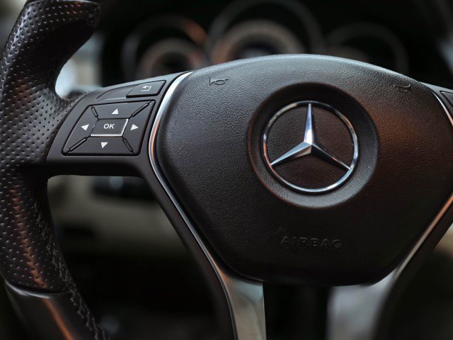 Used 2016 Mercedes-Benz E 350 Sedan image 19