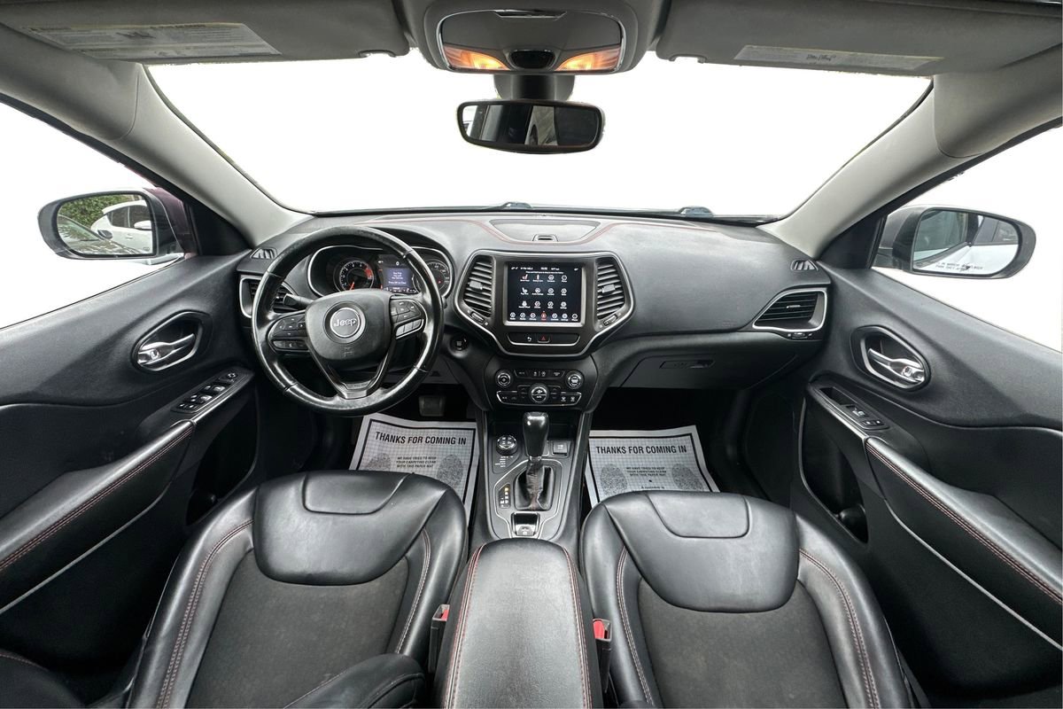 Used 2019 Jeep Cherokee Trailhawk w/ Cold Weather Group image 29