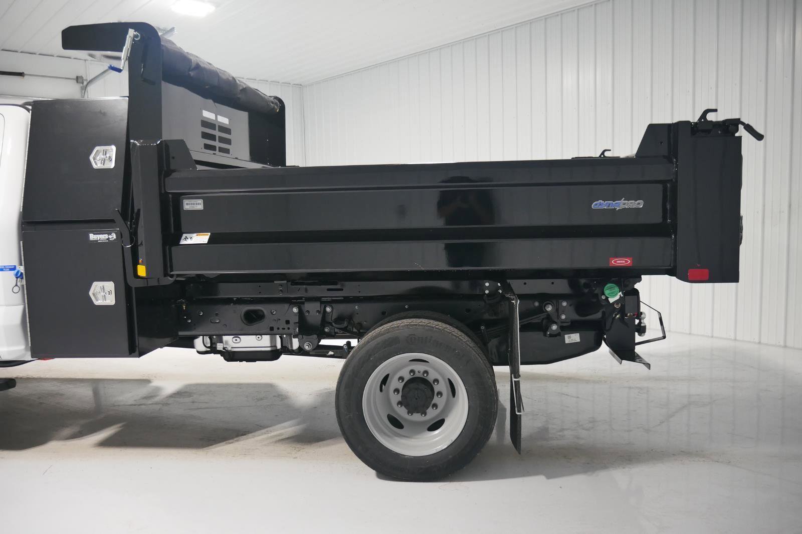 New 2026 Ford F550 4x4 Crew Cab image 17