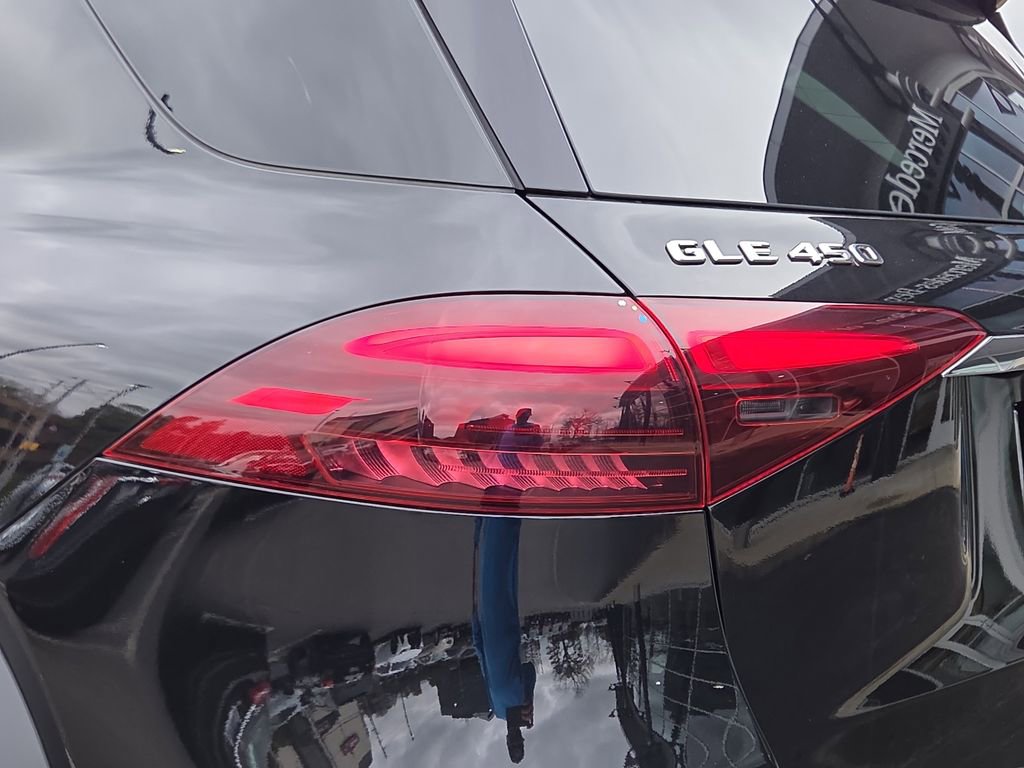 Certified 2025 Mercedes-Benz GLE 450 4MATIC image 11
